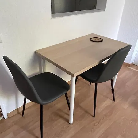 Guenstiges Apartment Gelsenkirchen Schalke Exterior photo