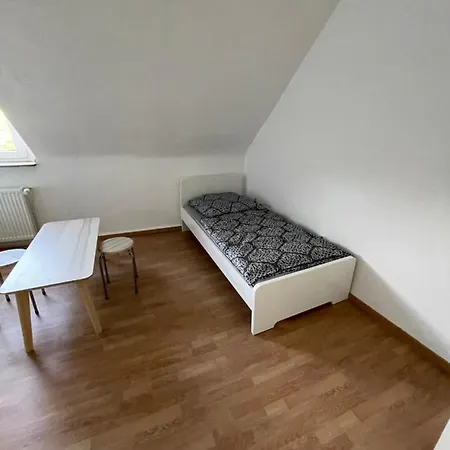 Guenstiges Apartment Gelsenkirchen Schalke Exterior photo
