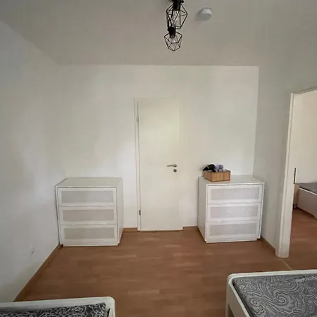 Guenstiges Apartment Gelsenkirchen Schalke Exterior photo