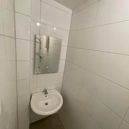 Guenstiges Apartment Gelsenkirchen Schalke Exterior photo